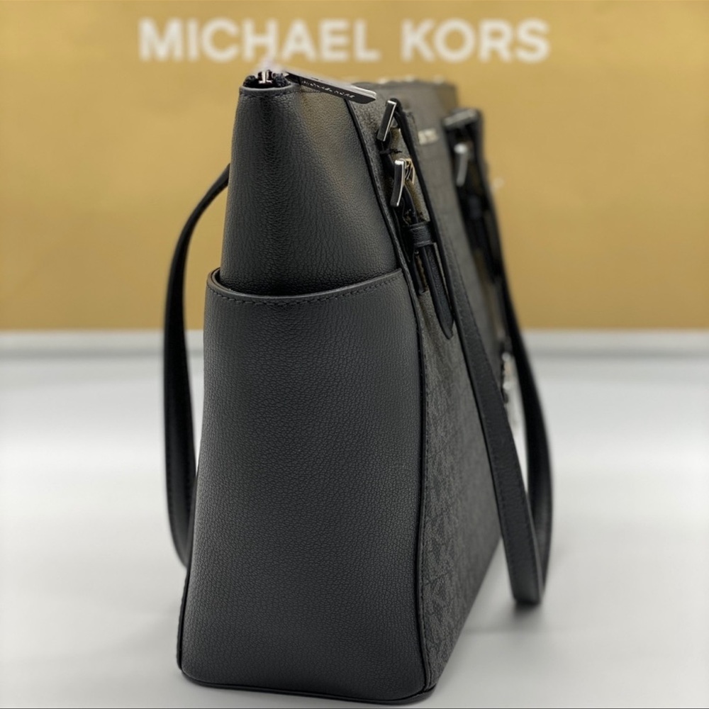 MICHAEL KORS CHARLOTTE LARGE TOP ZIP Black Tote - Picture 10 of 16